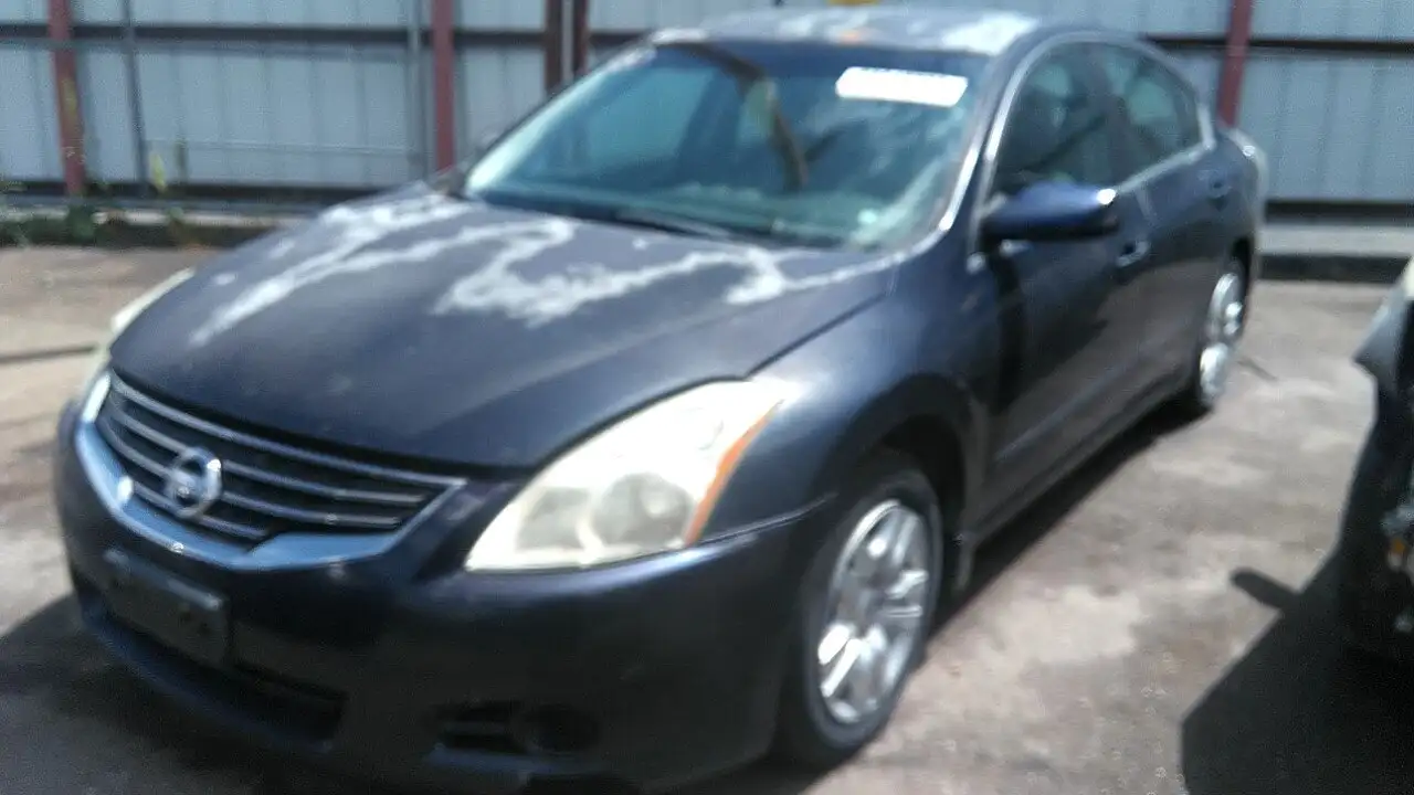 Photo of 2011 Nissan Altima