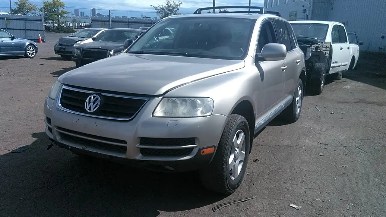 Photo of 2004 Volkswagen Touareg