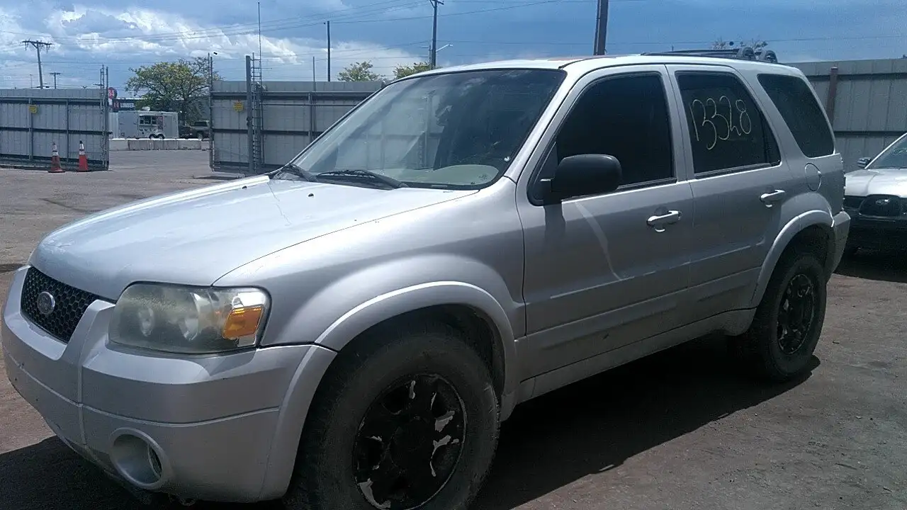 Photo of 2005 Ford Escape