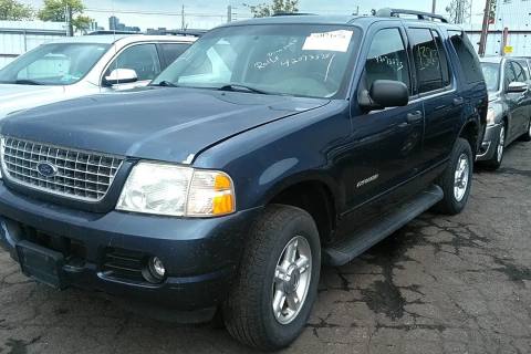 Photo of 2004 Ford Explorer