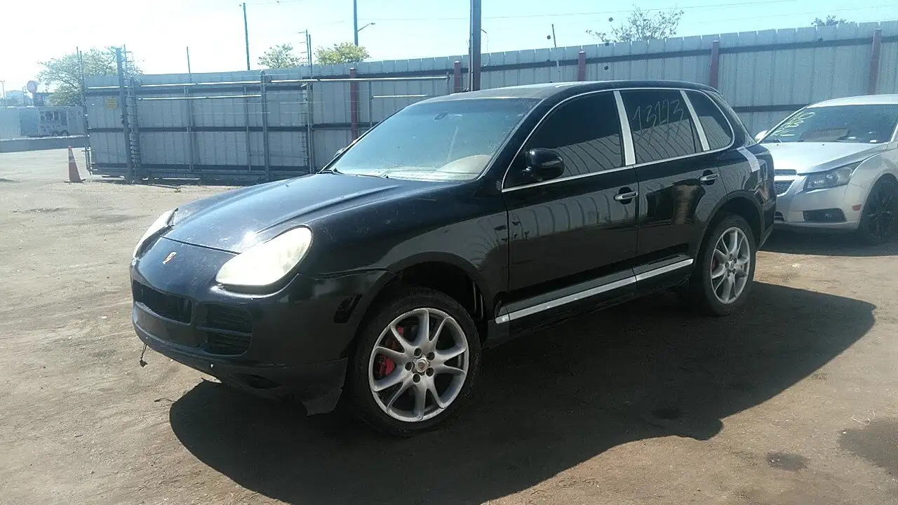 Photo of 2003 Porsche Cayenne