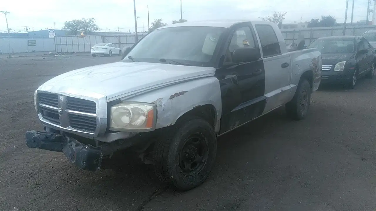 Photo of 2005 Dodge Dakota