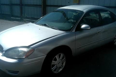 Photo of 2005 Ford Taurus