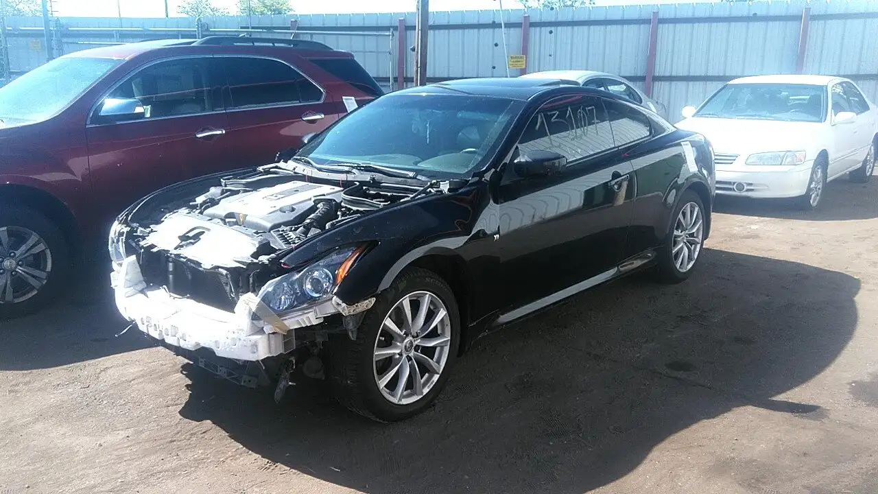 Photo of 2011 Infiniti G37