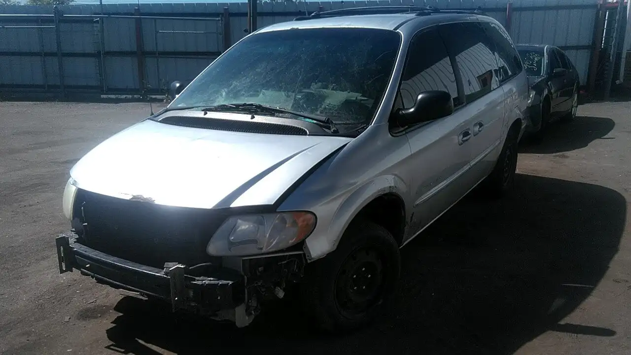 Photo of 2001 Chrysler Town & Country