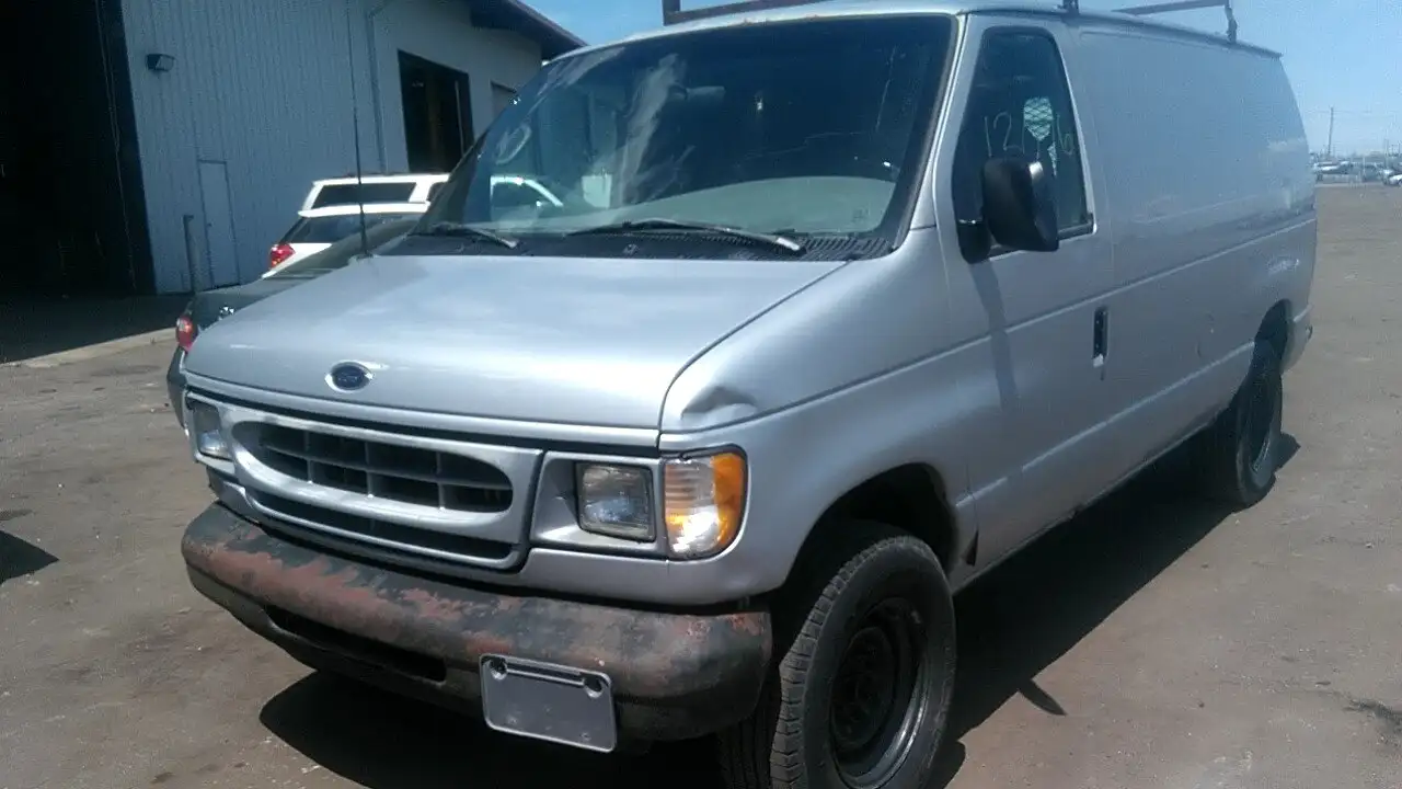 Photo of 2001 Ford E-250 Econoline