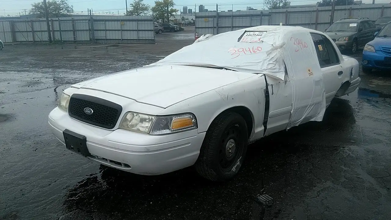 Photo of 2008 Ford Crown Victoria