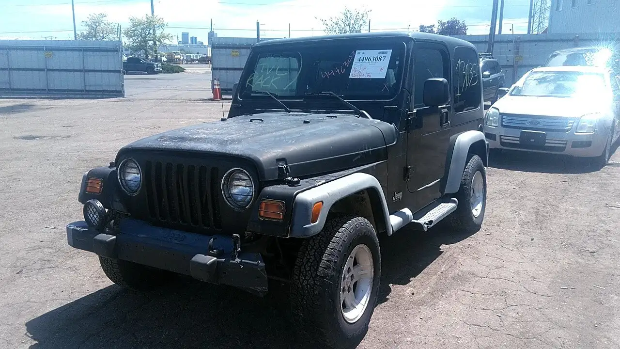 Photo of 2004 Jeep Wrangler