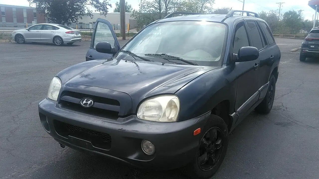 Photo of 2005 Hyundai Santa Fe