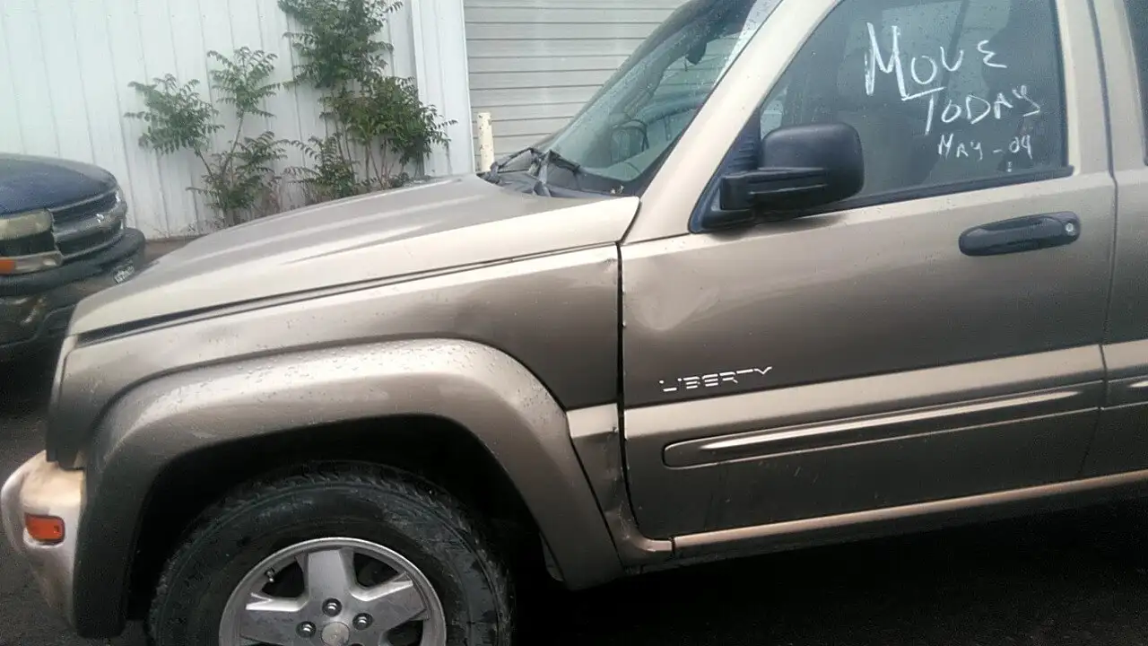 Photo of 2004 Jeep Liberty