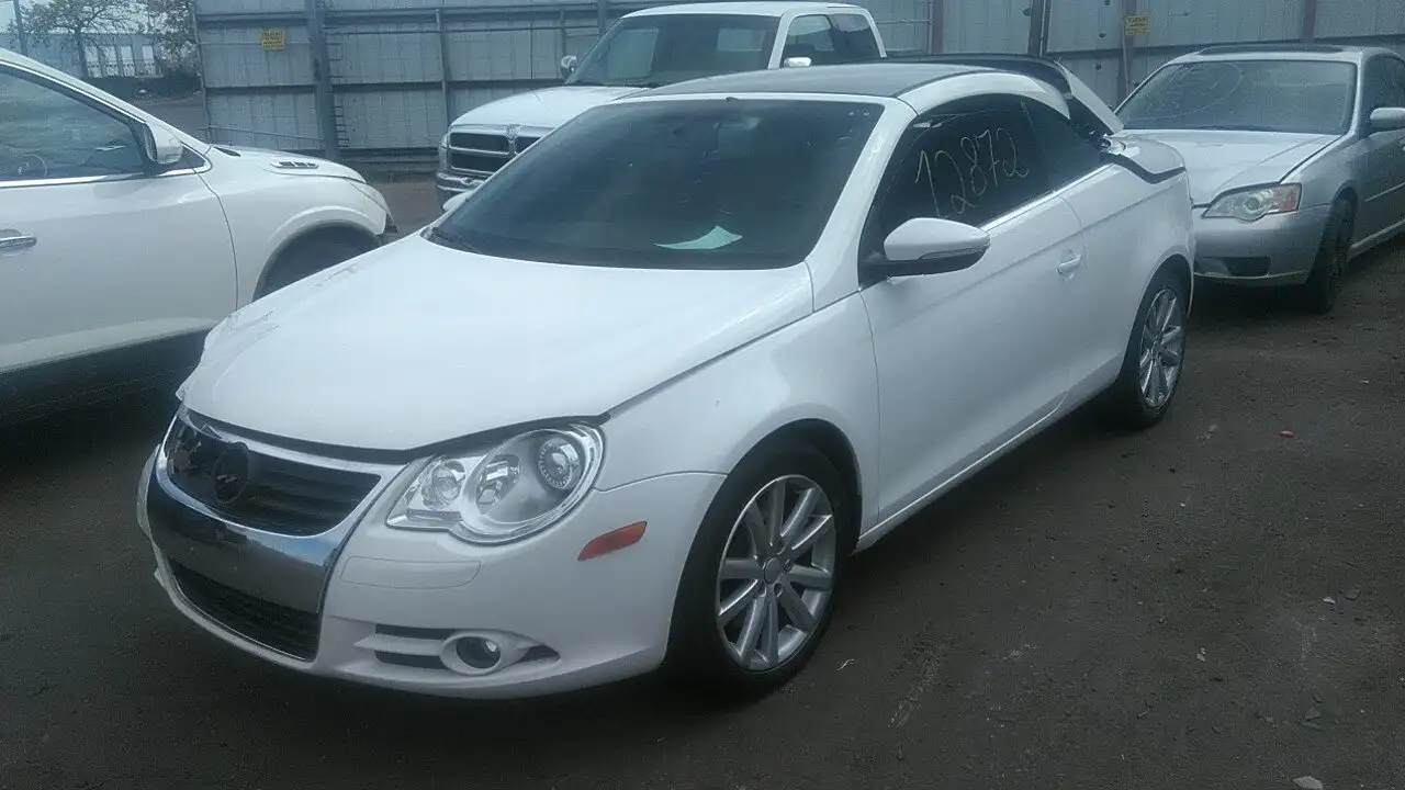 Photo of 2010 Volkswagen Eos