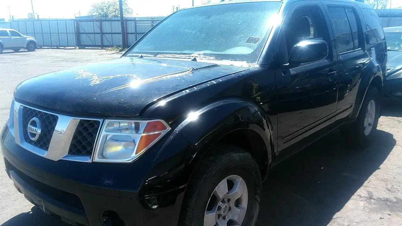 Photo of 2005 Nissan Pathfinder