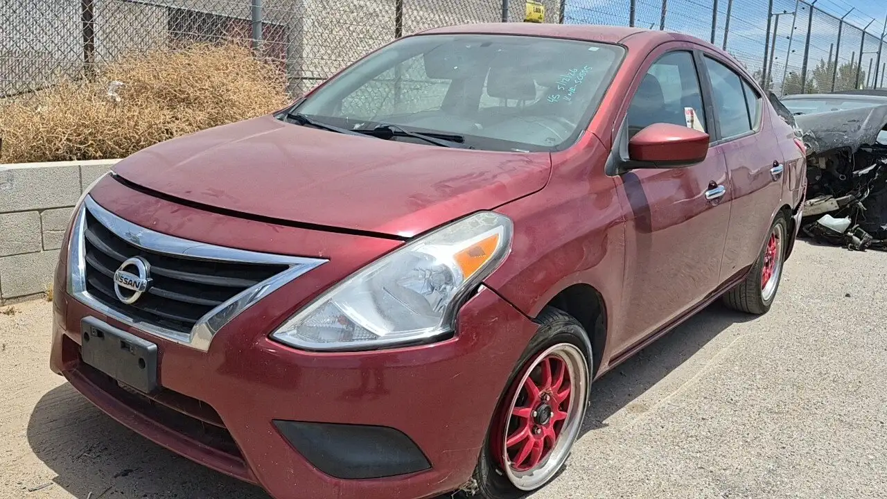 Photo of 2016 Nissan Versa