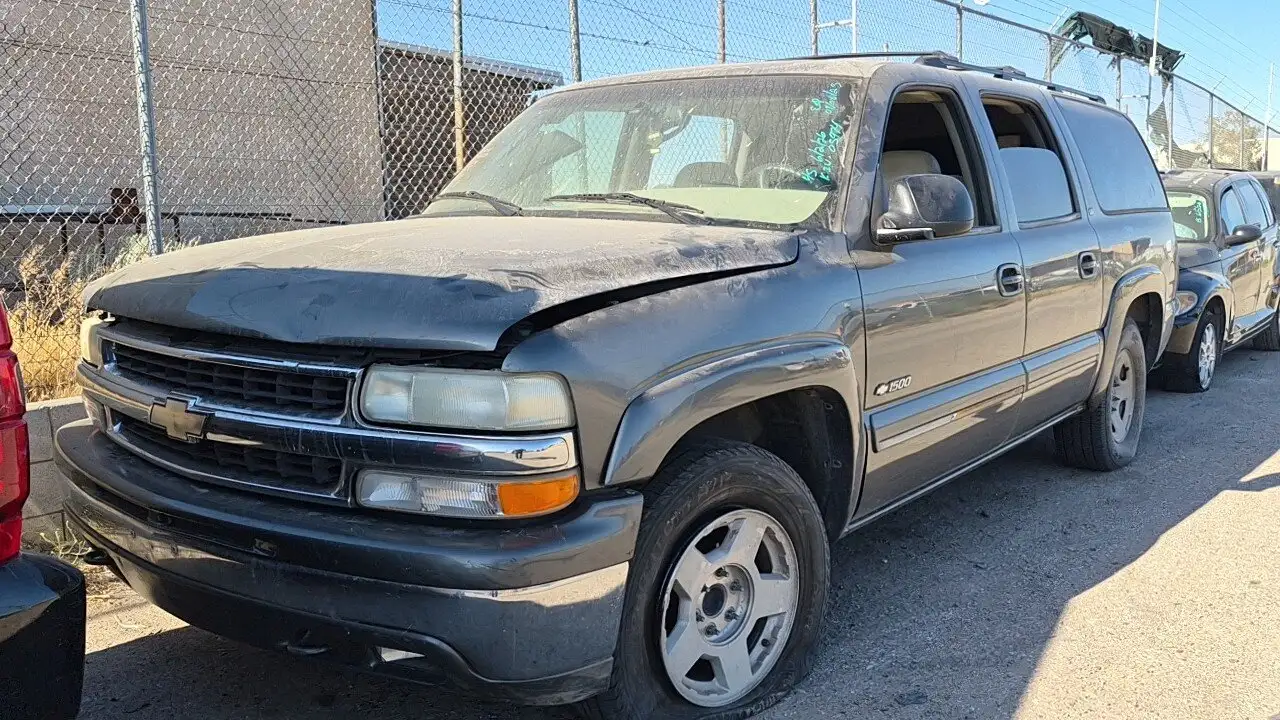 Photo of 2000 Chevrolet Suburban 1500
