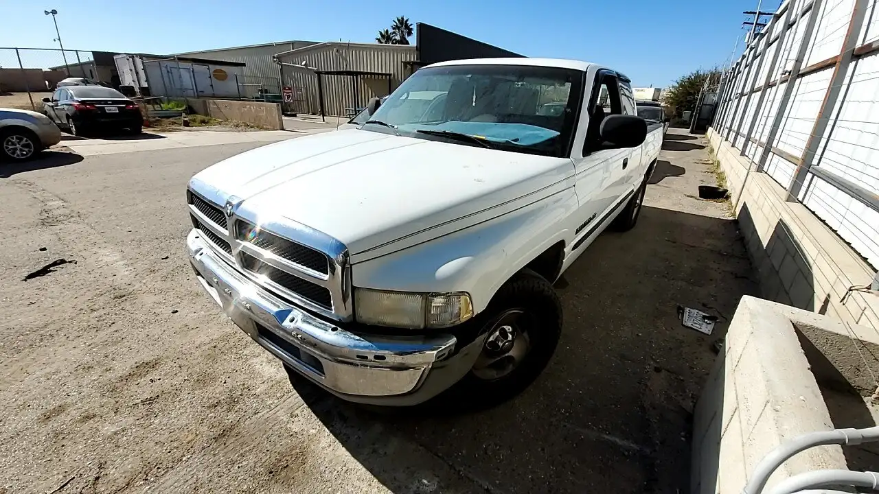 Photo of 2000 Dodge Ram 1500
