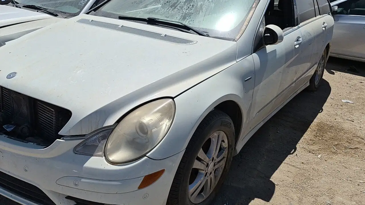 Photo of 2009 Mercedes-Benz R320