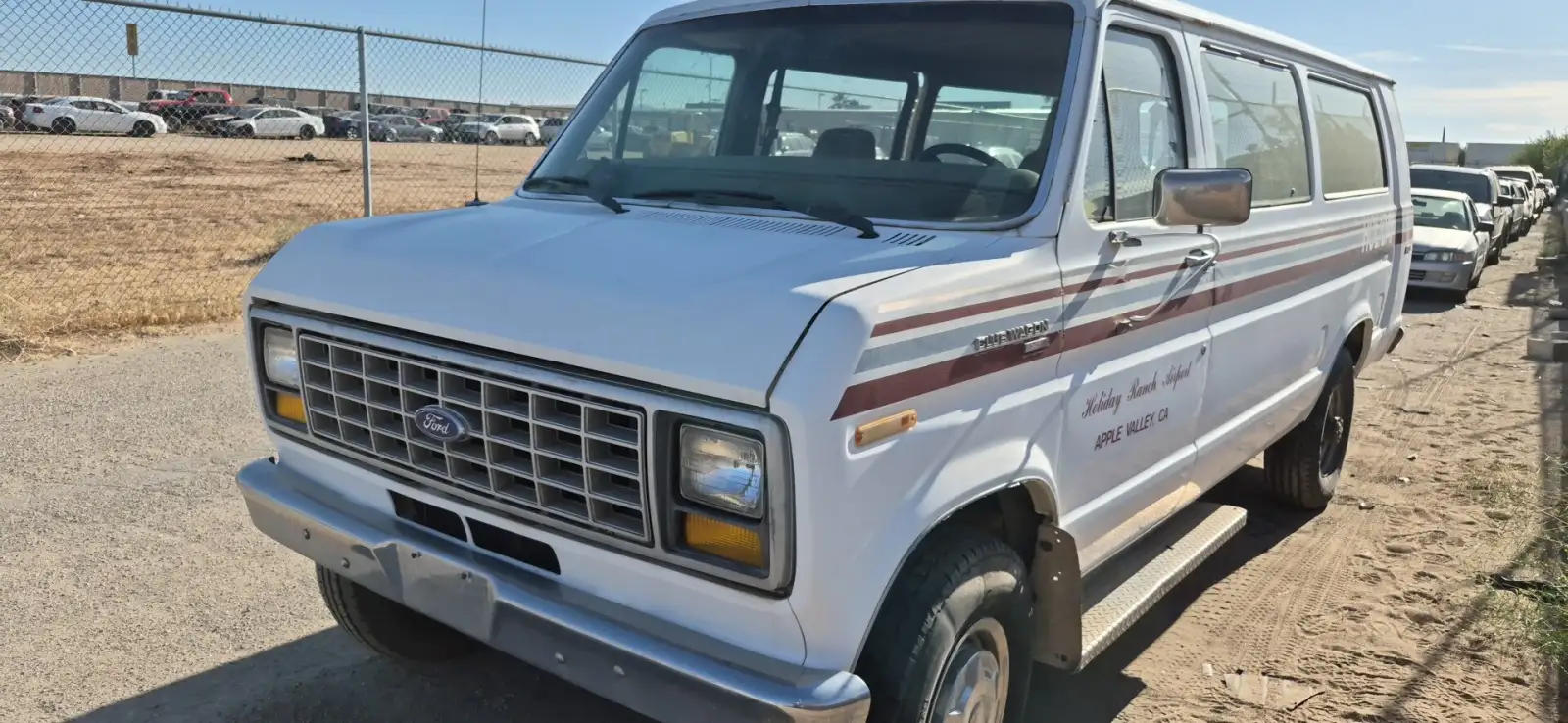 Photo of 1987 Ford E-350 Econoline Club Wagon