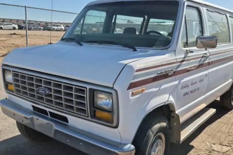 Photo of 1987 Ford E-350 Econoline Club Wagon