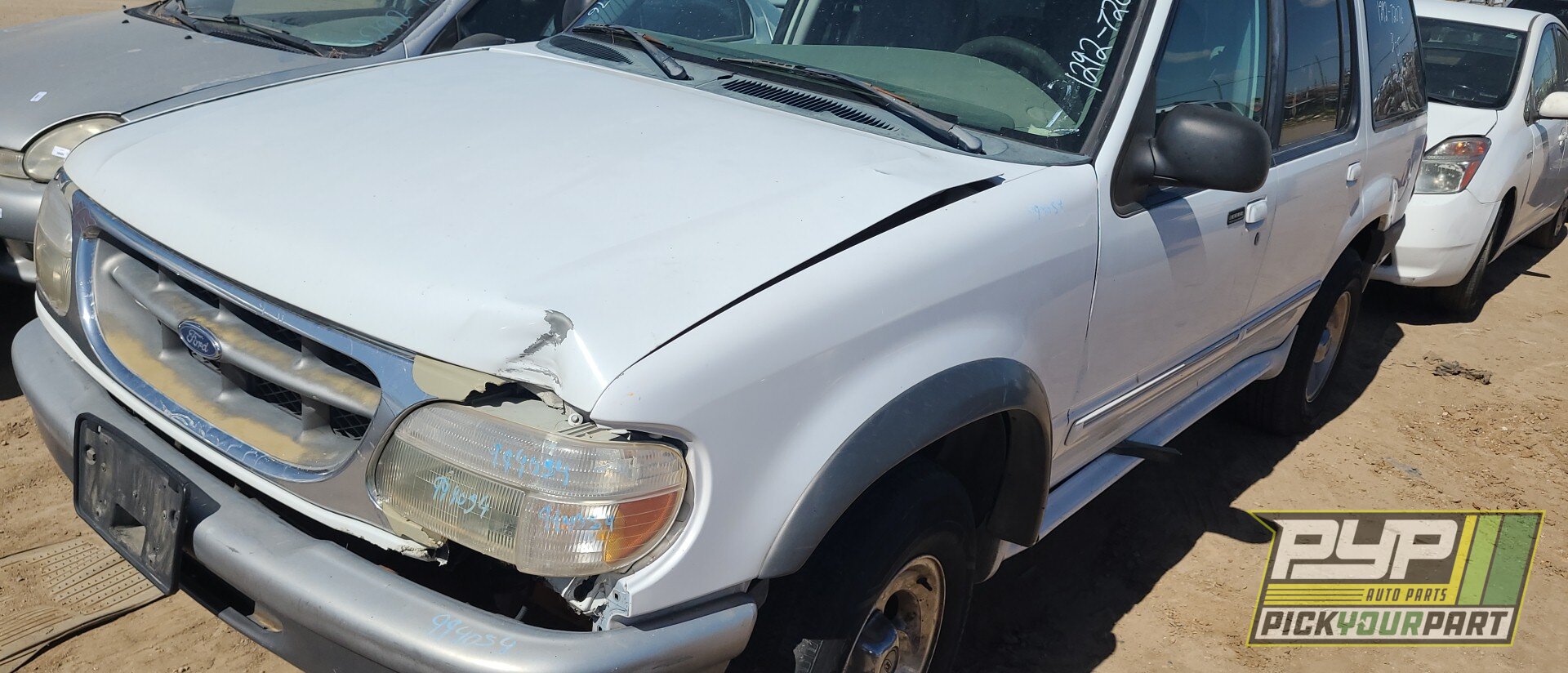 Photo of 1999 Ford Explorer