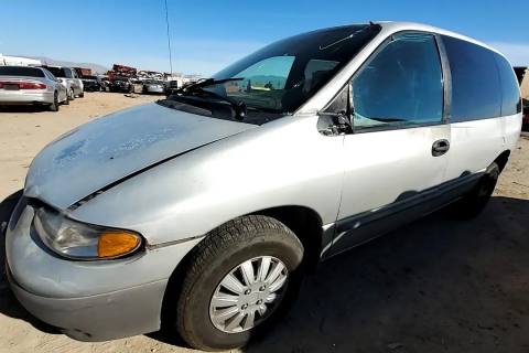 Photo of 2000 Plymouth Voyager