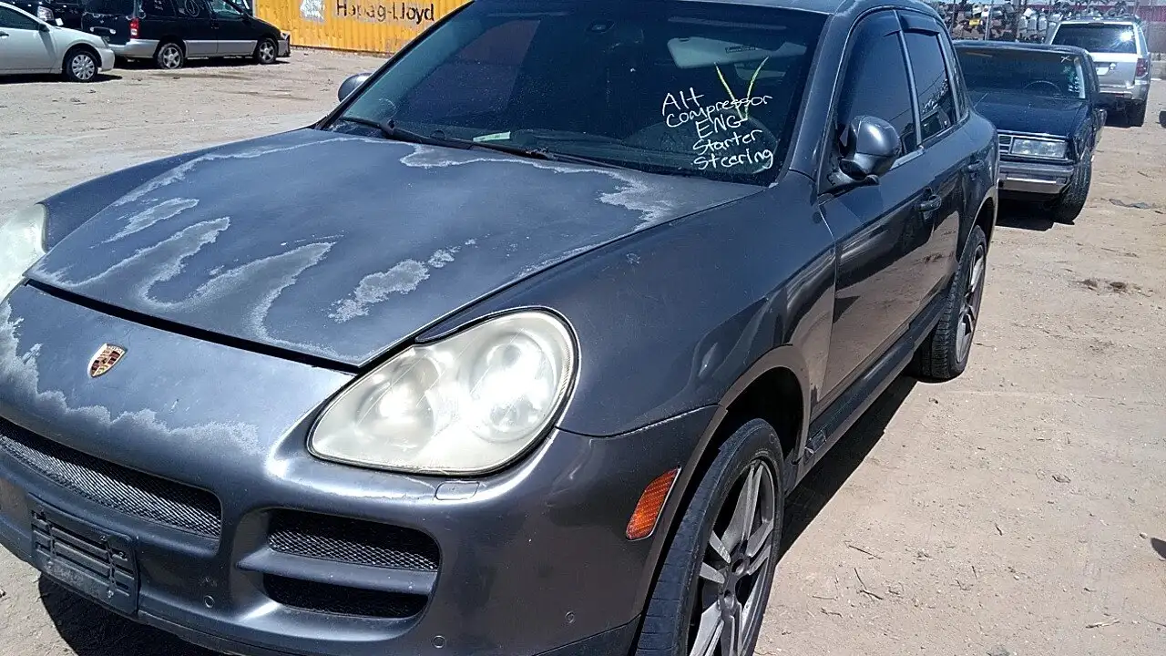 Photo of 2004 Porsche Cayenne