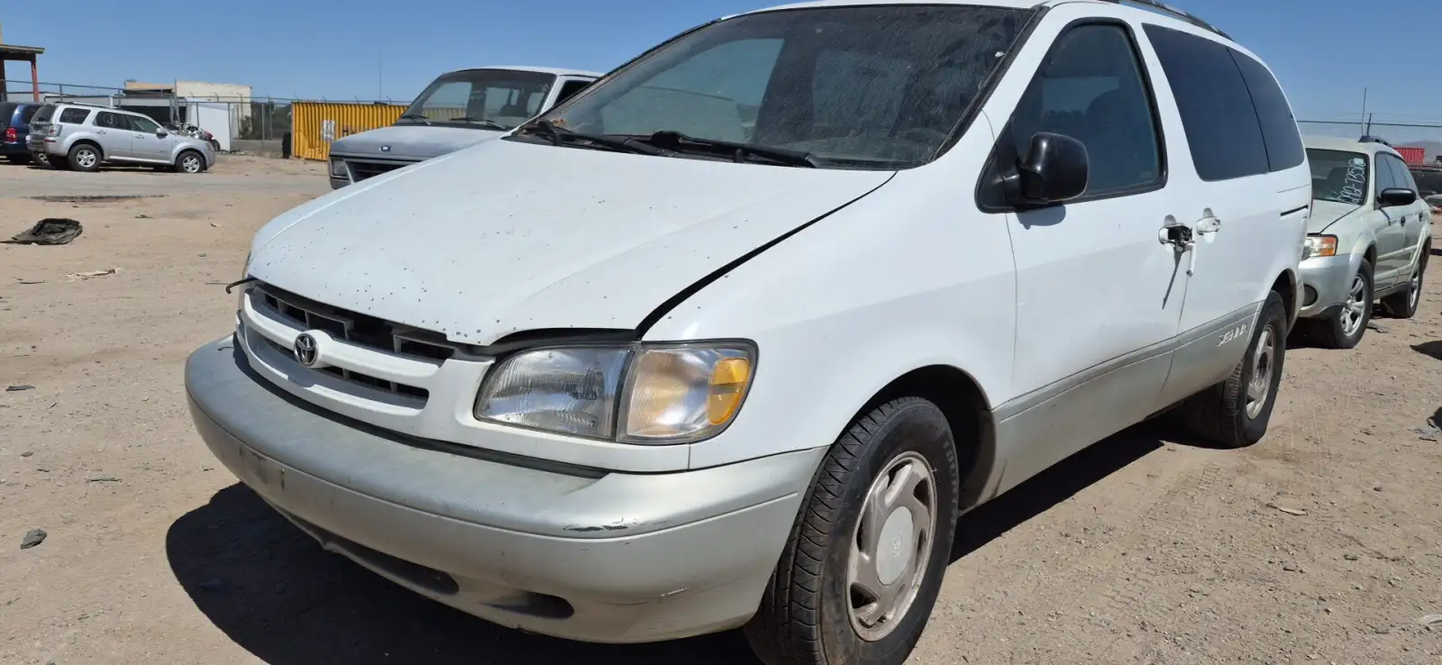 Photo of 1998 Toyota Sienna