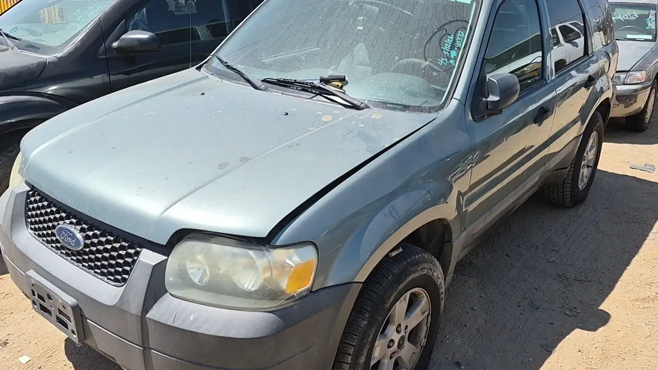 Photo of 2005 Ford Escape
