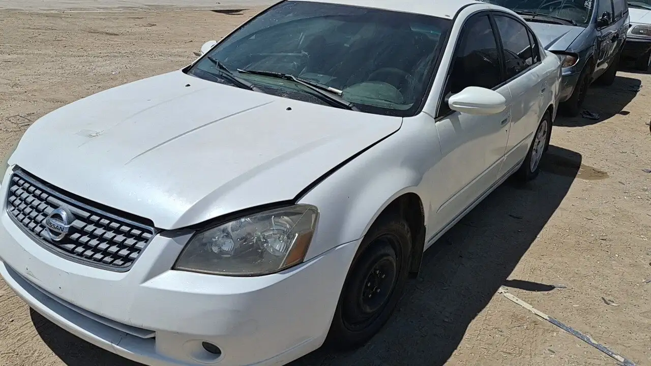 Photo of 2005 Nissan Altima