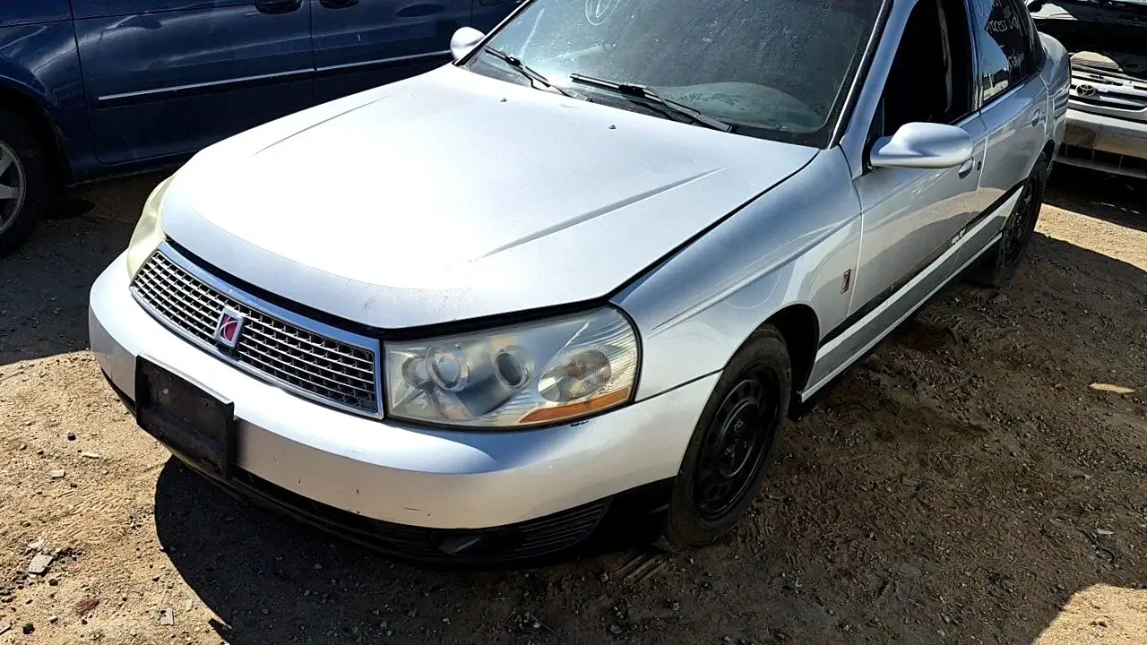 Photo of 2003 Saturn L200
