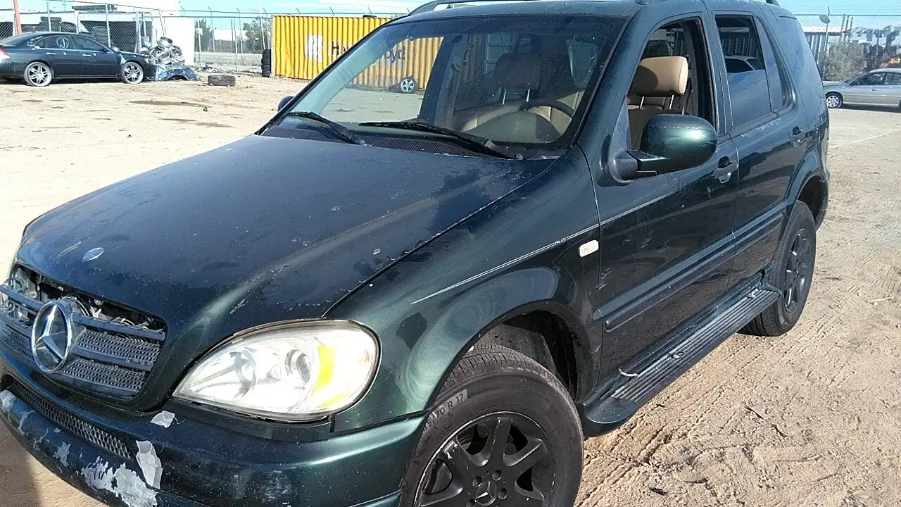 Photo of 2000 Mercedes-Benz Ml430