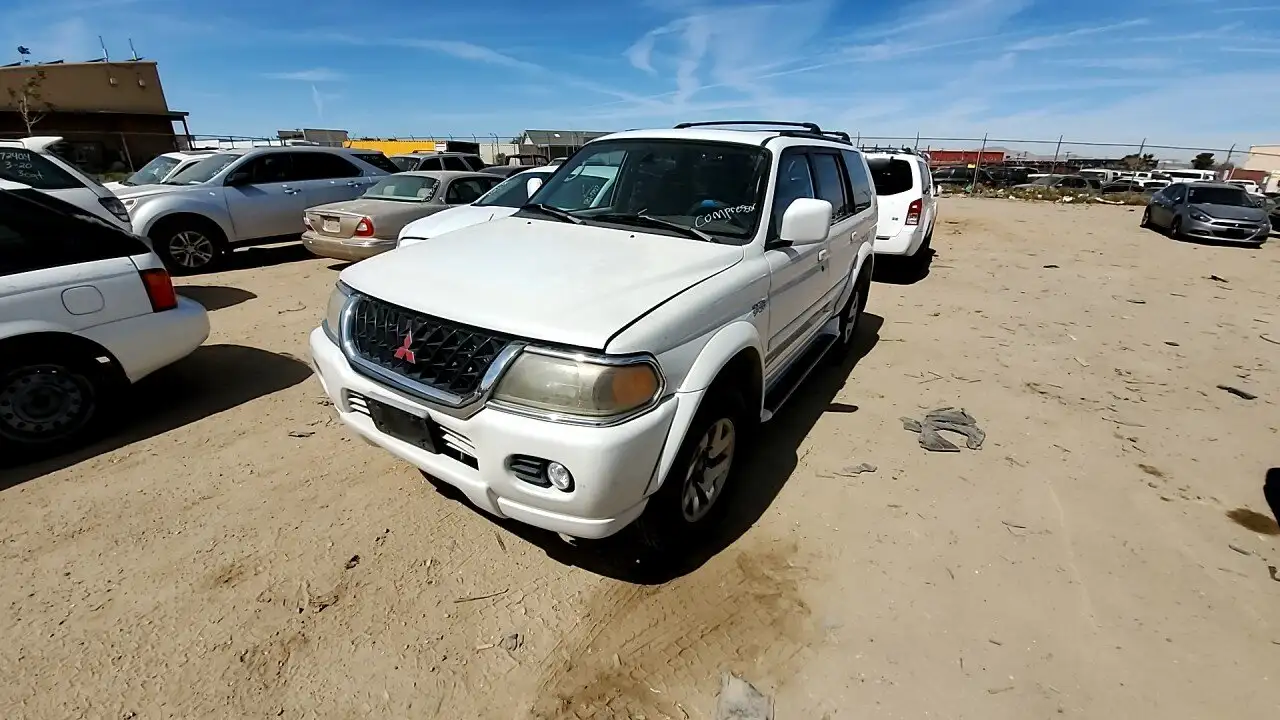 Photo of 2000 Mitsubishi Montero Sport