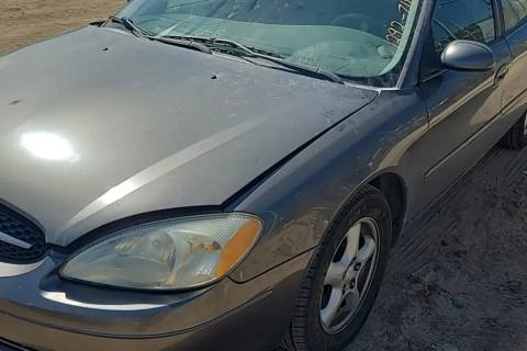 Photo of 2002 Ford Taurus