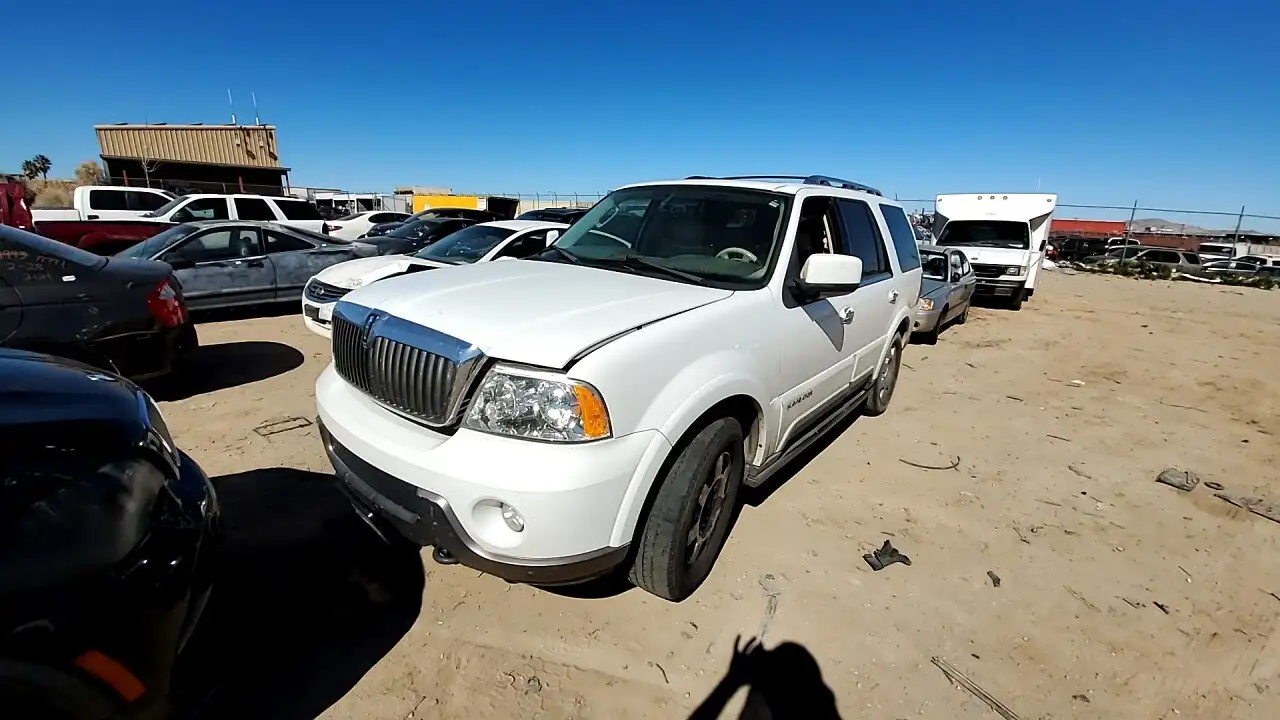 Photo of 2004 Lincoln Navigator