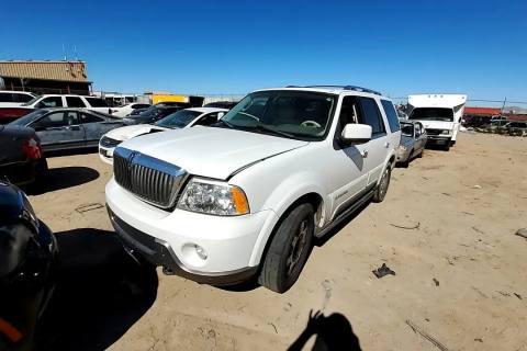Photo of 2004 Lincoln Navigator