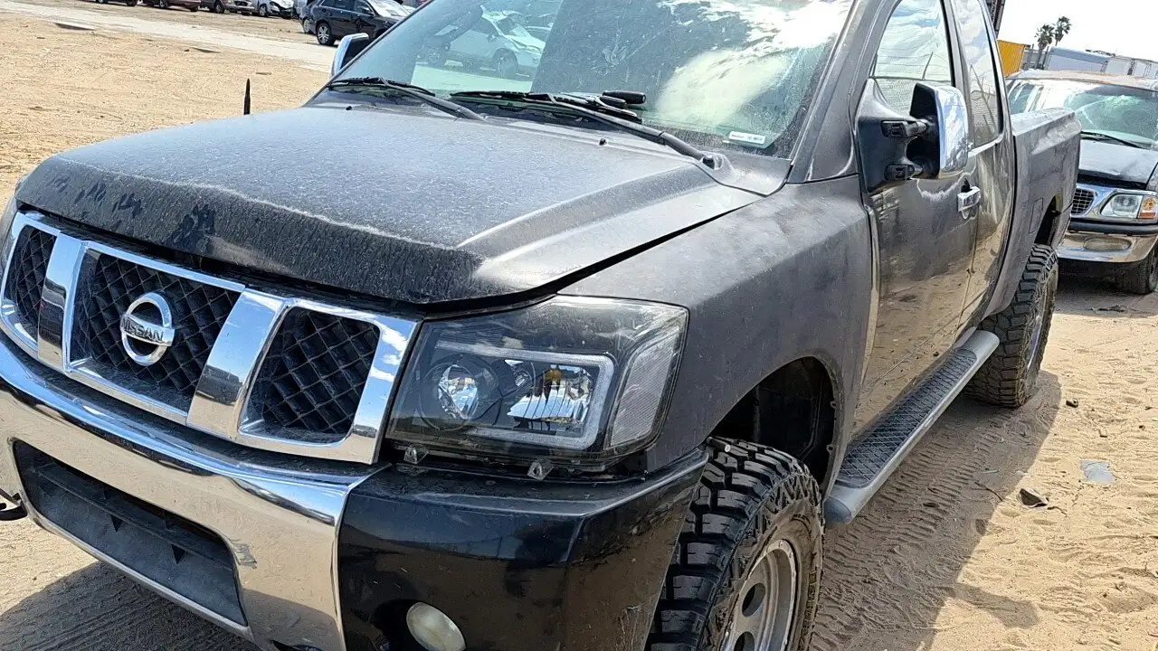 Photo of 2004 Nissan Titan