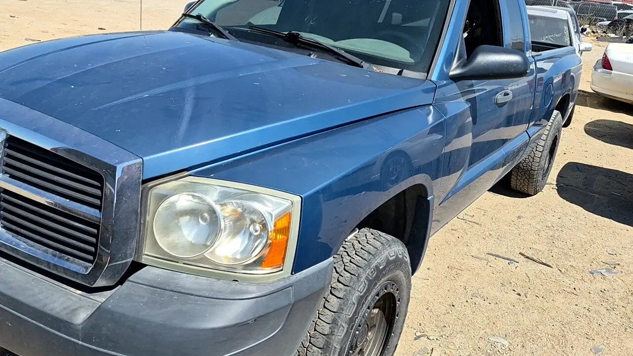 Photo of 2005 Dodge Dakota