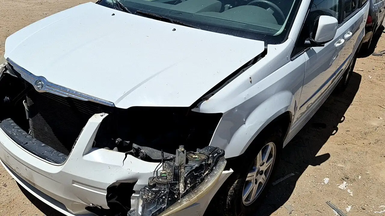 Photo of 2010 Chrysler Town & Country