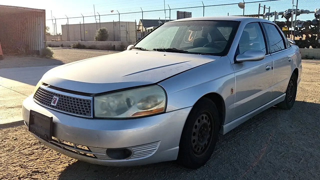 Photo of 2004 Saturn L300