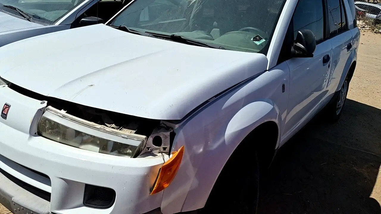 Photo of 2004 Saturn Vue