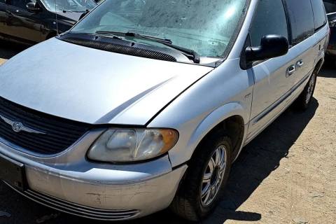 Photo of 2004 Chrysler Town & Country