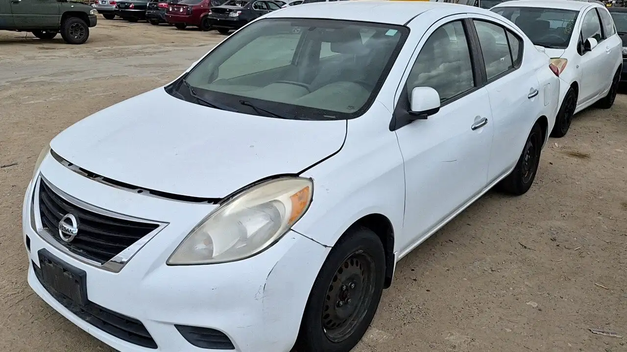 Photo of 2013 Nissan Versa
