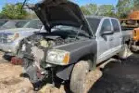 Photo of 2005 Dodge Dakota