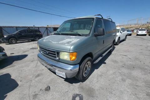 Photo of 2006 Ford E-350 Super Duty