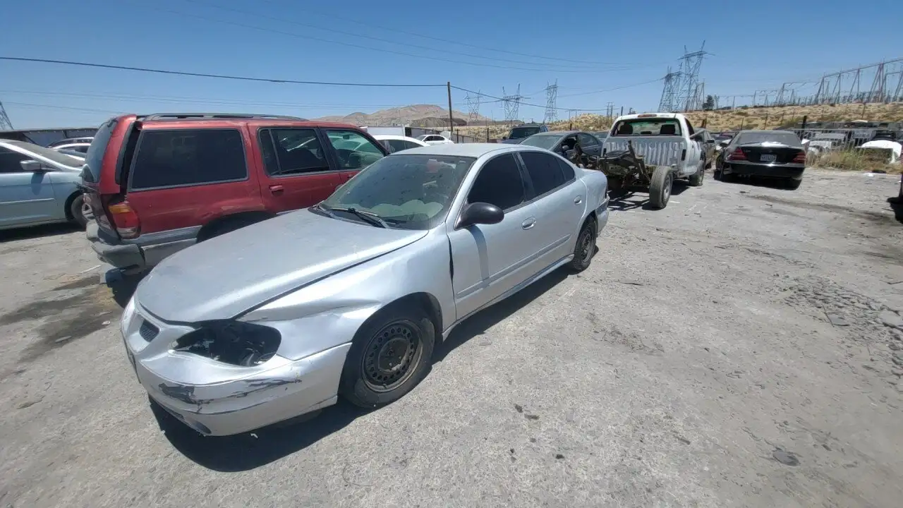 Photo of 2004 Pontiac Grand Am