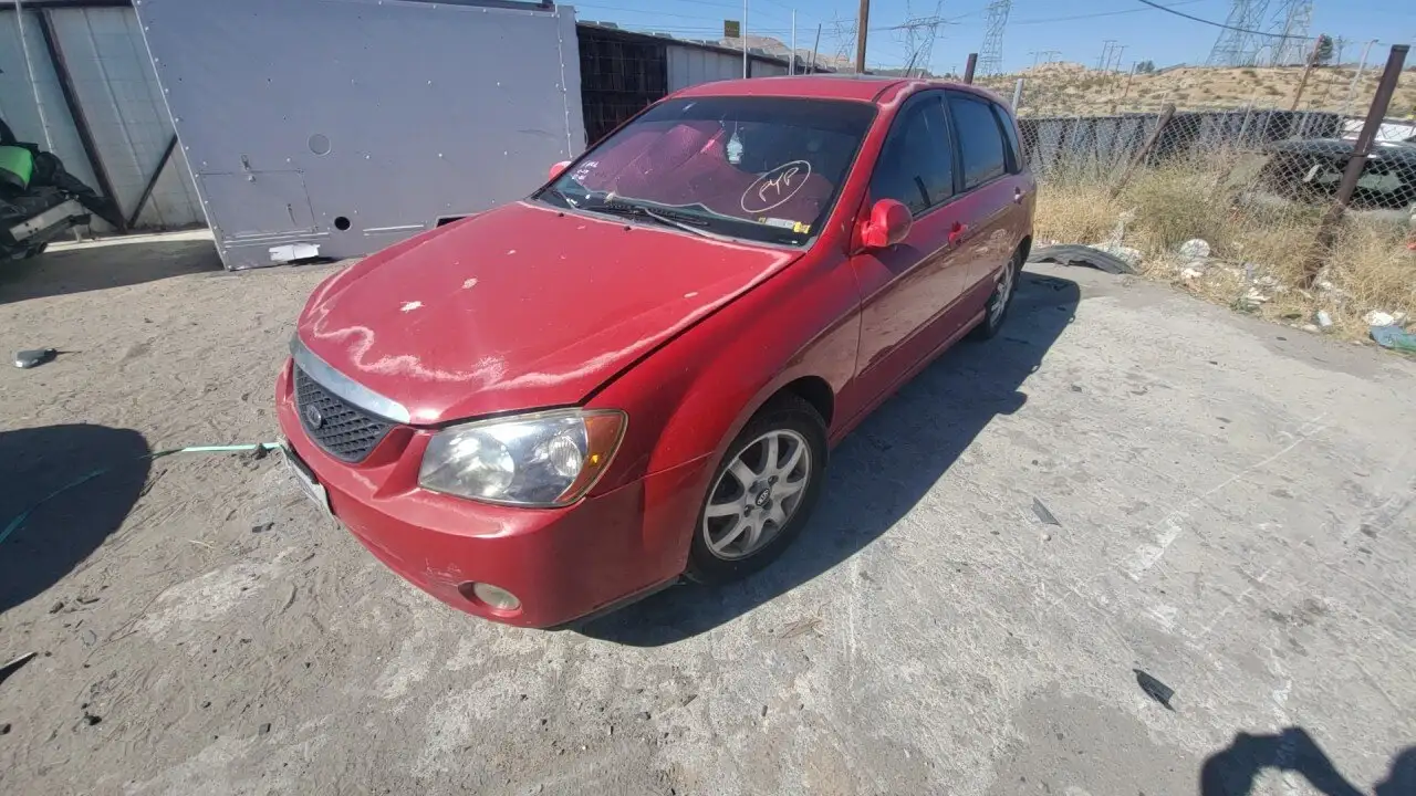 Photo of 2005 Kia Spectra5