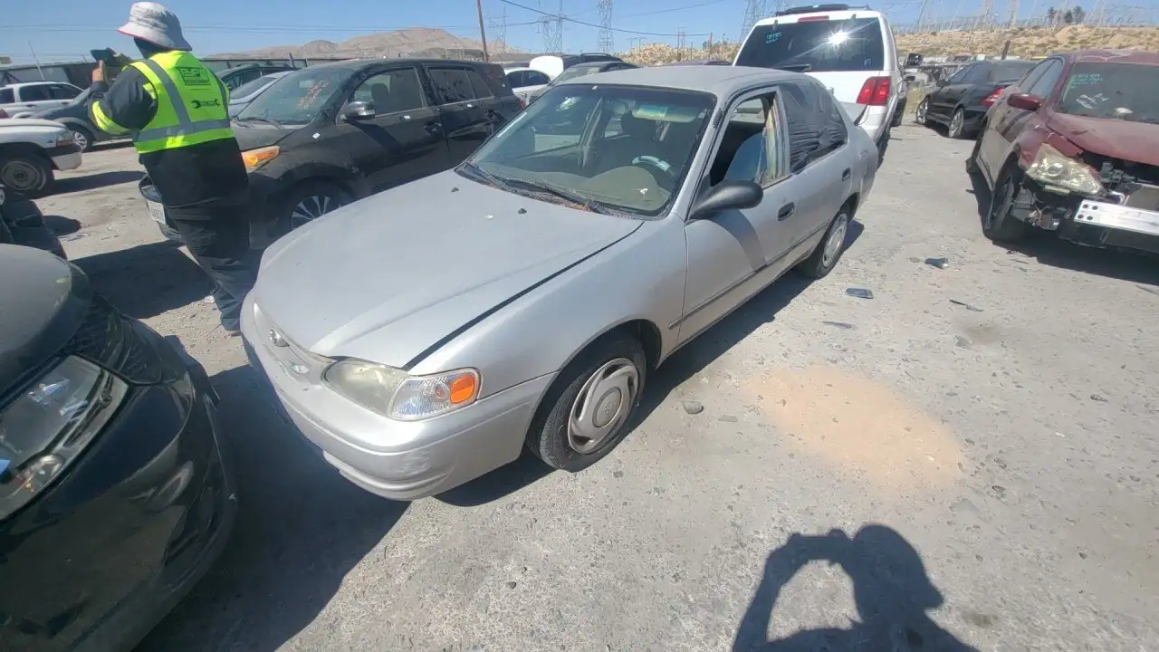 Photo of 2000 Toyota Corolla