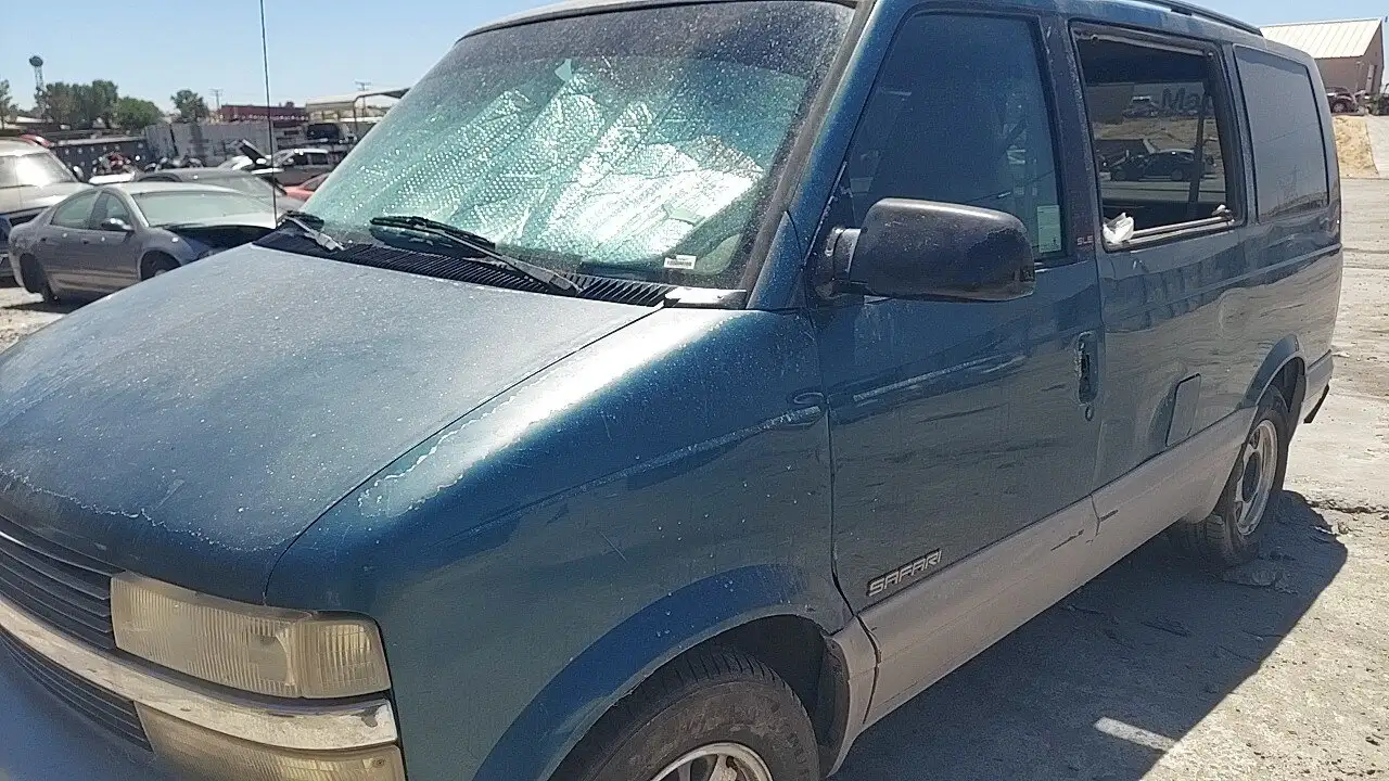 Photo of 2000 Gmc Safari