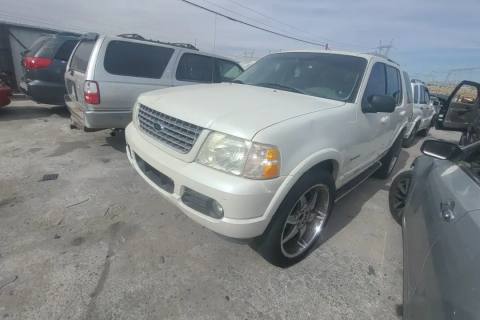 Photo of 2004 Ford Explorer