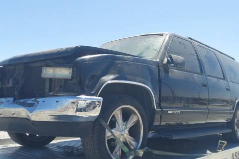 Photo of 1999 Gmc C1500 Suburban