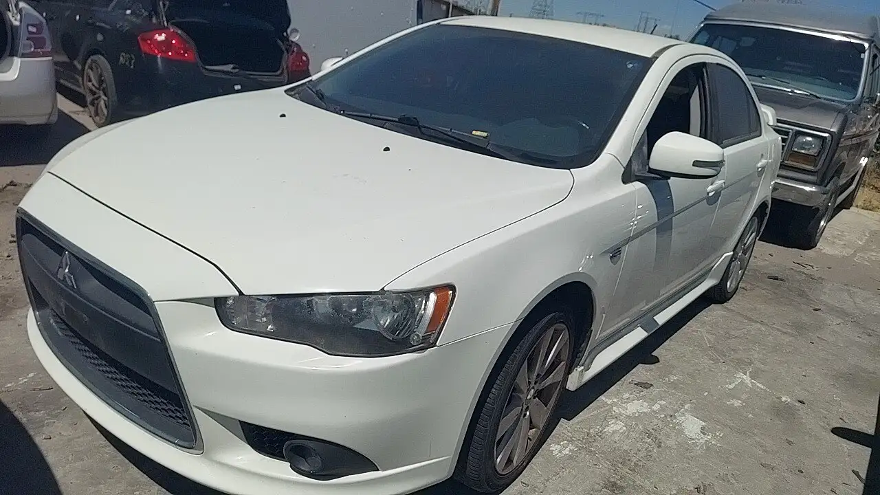 Photo of 2015 Mitsubishi Lancer